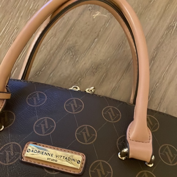 Purse ADRIENNE VITTADINI IN PERFECT CONDITION - Picture 7 of 10